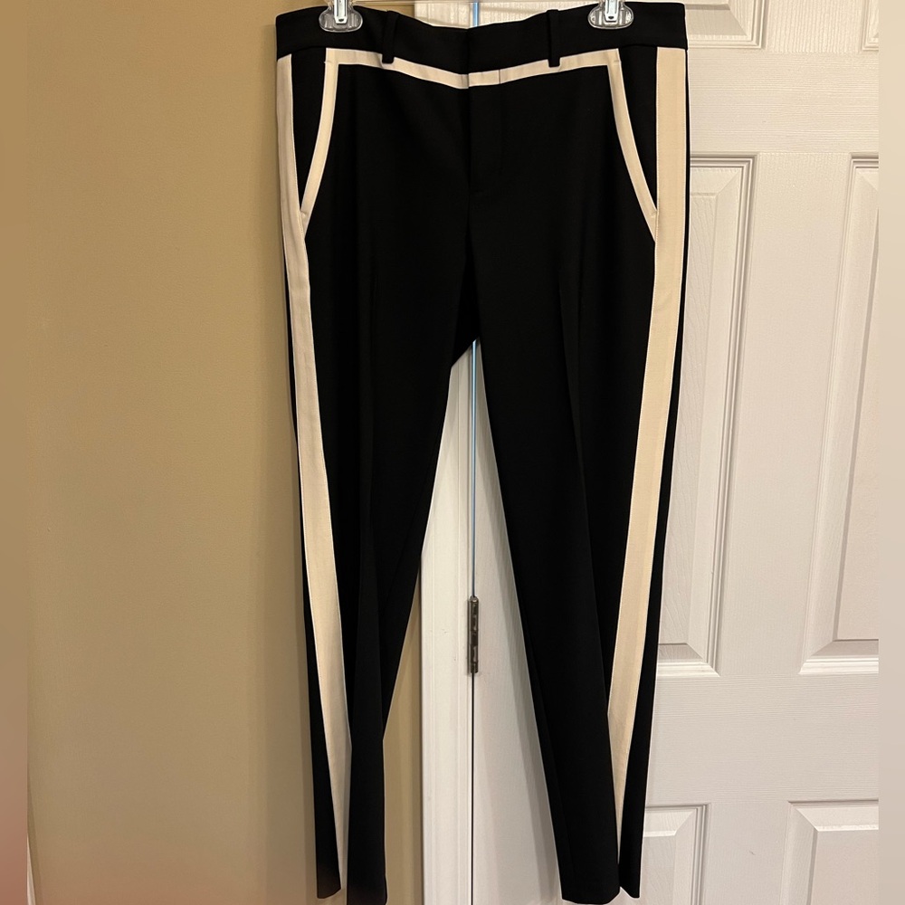 Vince pants, pristine condition, size 8, black w/ cream stripe 96%wool 4%spandex